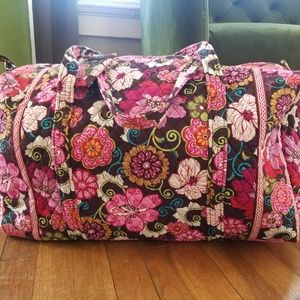 New w/o Tags Large Vera Bradley Duffle Bag